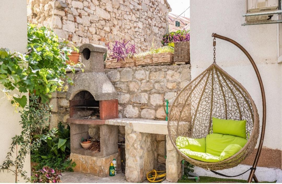 Villa Angie Old Town With Jacuzzi Split Exteriör bild